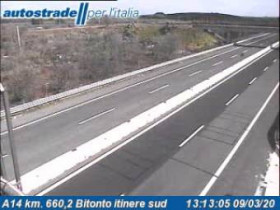 Imagen de vista previa de la cámara web Bitonto - A14 - KM 660,2